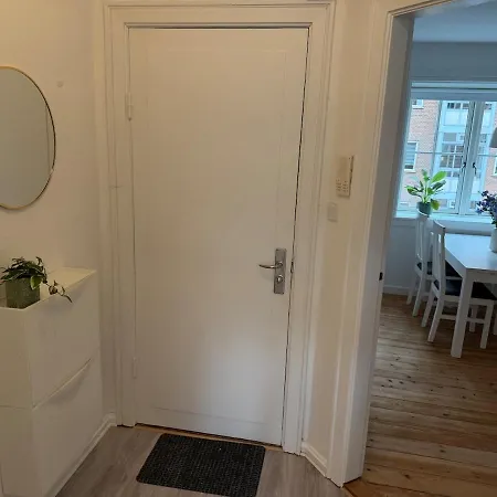 2-room In The Center - 300 M From The Station - Newly Renovated